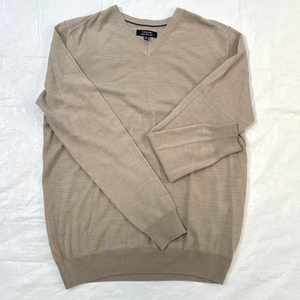 TAHARI Men's Italian Merino Wool Sweater
